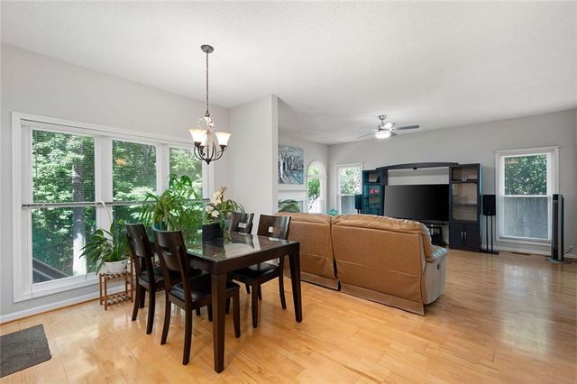 821 Soaring NE Drive, Marietta, GA 30062