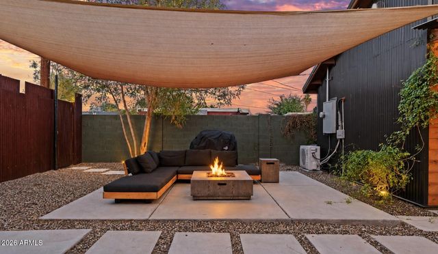 358 E WHITTON Avenue, Phoenix, AZ 85012