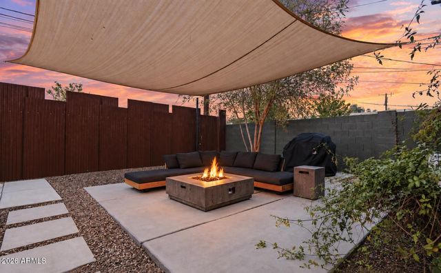 358 E WHITTON Avenue, Phoenix, AZ 85012