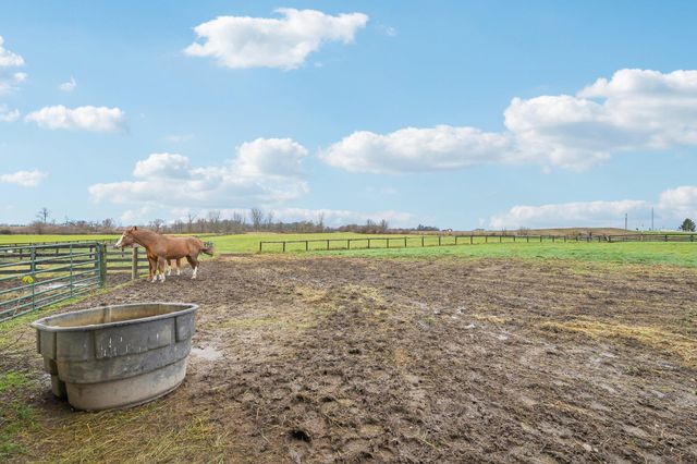 13810 Yankeetown Chenoweth Road, Mount Sterling, OH 43143