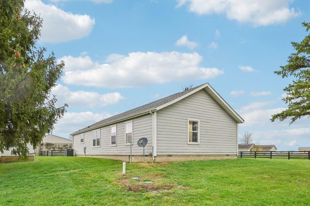 13810 Yankeetown Chenoweth Road, Mount Sterling, OH 43143
