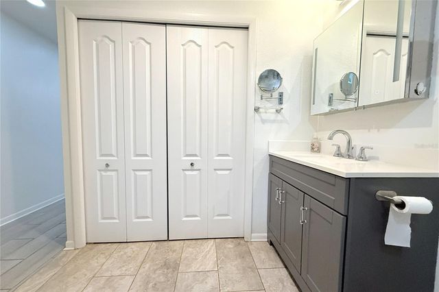 851 SUNRIDGE POINT DRIVE, Seffner, FL 33584