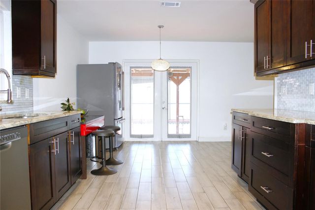 851 SUNRIDGE POINT DRIVE, Seffner, FL 33584