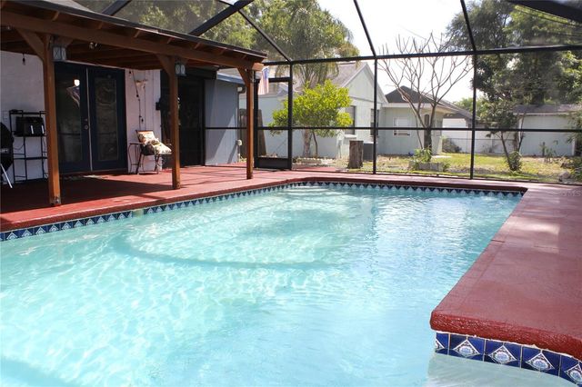 851 SUNRIDGE POINT DRIVE, Seffner, FL 33584