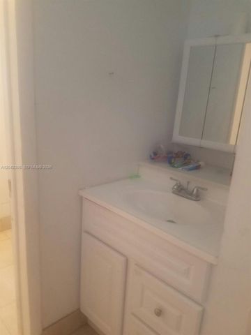 4214 Greenwood Ave, West Palm Beach, FL 33407