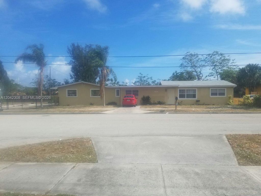 4214 Greenwood Ave, West Palm Beach, FL 33407