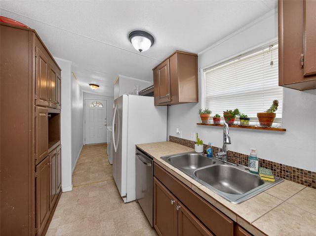 243 Highline DR, Bastrop, TX 78602
