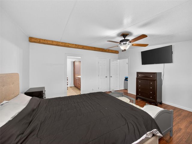 243 Highline DR, Bastrop, TX 78602