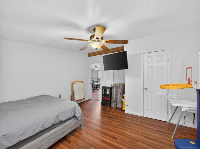243 Highline DR, Bastrop, TX 78602