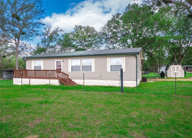 243 Highline DR, Bastrop, TX 78602