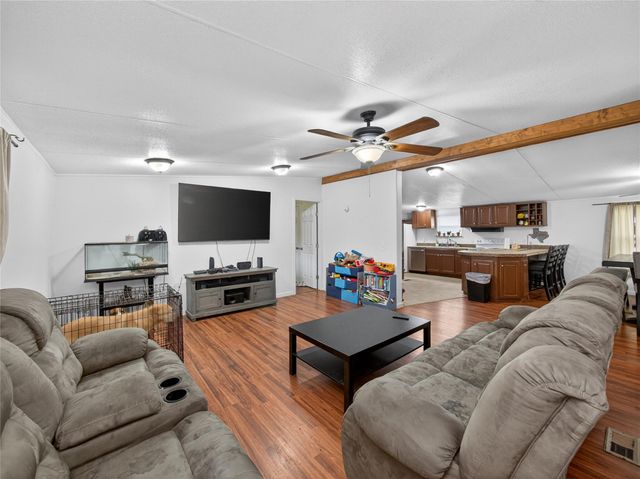 243 Highline DR, Bastrop, TX 78602