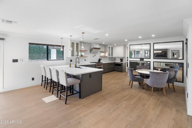 6621 E DREYFUS Avenue, Scottsdale, AZ 85254