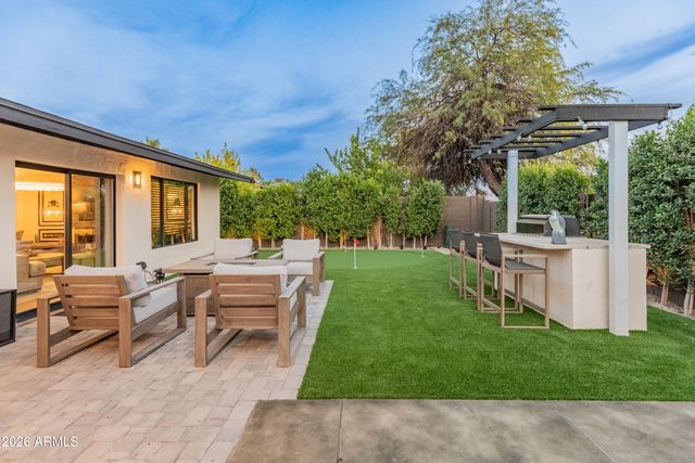 6621 E DREYFUS Avenue, Scottsdale, AZ 85254