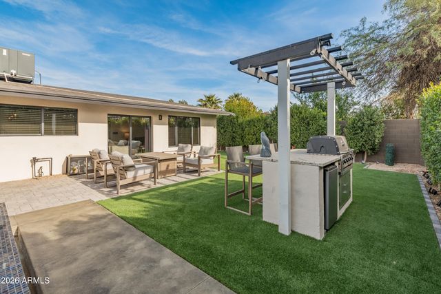 6621 E DREYFUS Avenue, Scottsdale, AZ 85254