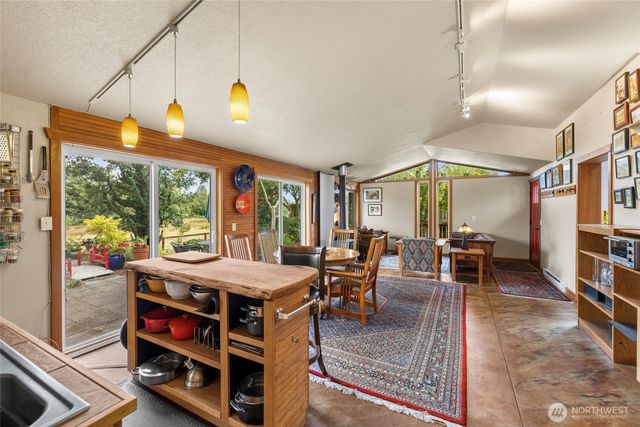 5375 Shore Meadow Road, Freeland, WA 98249