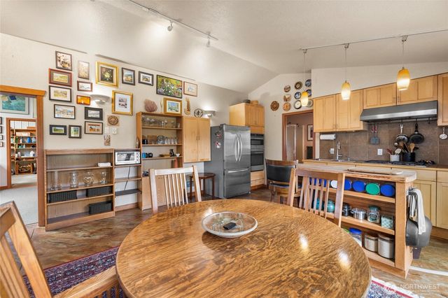 5375 Shore Meadow Road, Freeland, WA 98249