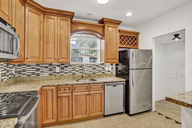 3052 COLLEGE Street, Jacksonville, FL 32205