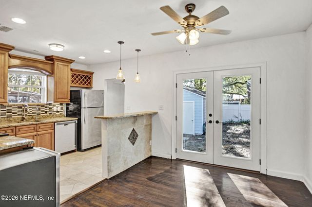 3052 COLLEGE Street, Jacksonville, FL 32205