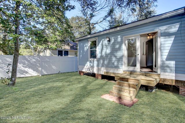 3052 COLLEGE Street, Jacksonville, FL 32205