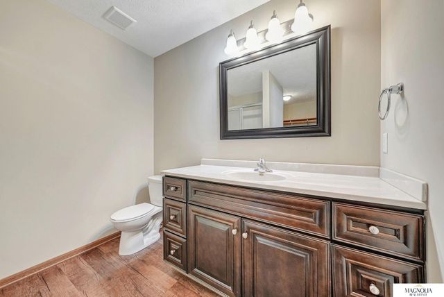 7343 N 19 Street, Lincoln, NE 68521