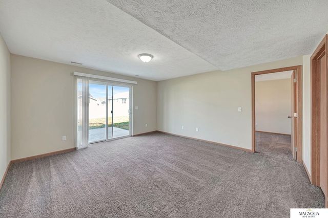 7343 N 19 Street, Lincoln, NE 68521