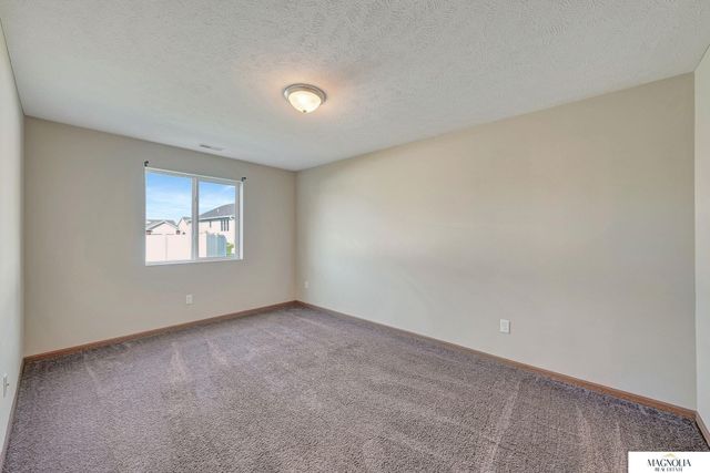 7343 N 19 Street, Lincoln, NE 68521