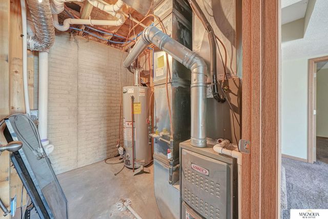 7343 N 19 Street, Lincoln, NE 68521