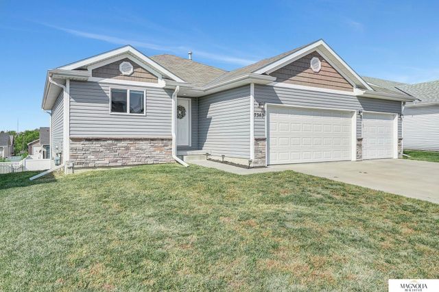7343 N 19 Street, Lincoln, NE 68521