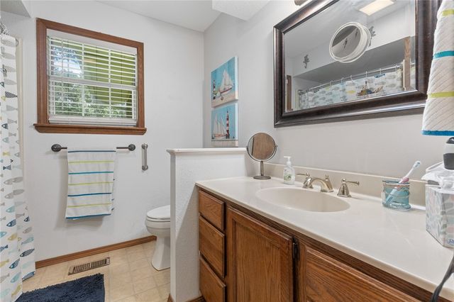 261 S Lake Park Loop, Mountain Home, AR 72653