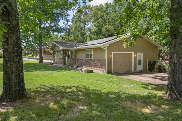 261 S Lake Park Loop, Mountain Home, AR 72653