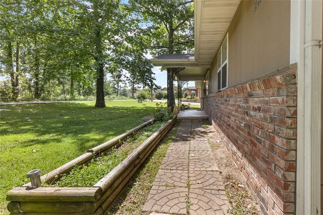 261 S Lake Park Loop, Mountain Home, AR 72653