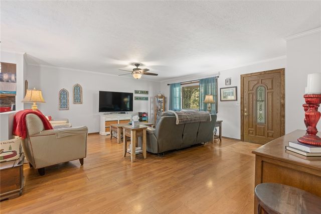 261 S Lake Park Loop, Mountain Home, AR 72653