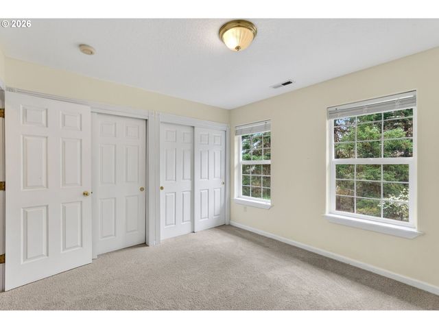 101 W Johanna Ct, Newberg, OR 97132