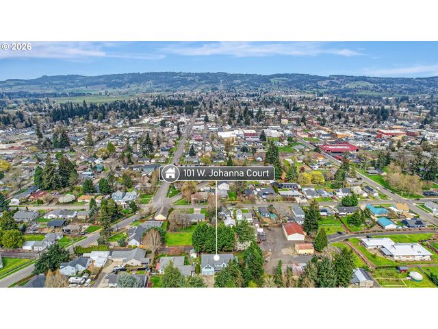 101 W Johanna Ct, Newberg, OR 97132