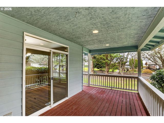 101 W Johanna Ct, Newberg, OR 97132