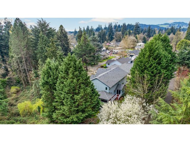 101 W Johanna Ct, Newberg, OR 97132