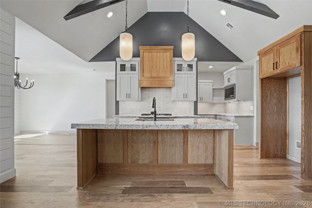 2740 E 135th Drive S, Bixby, OK 74008