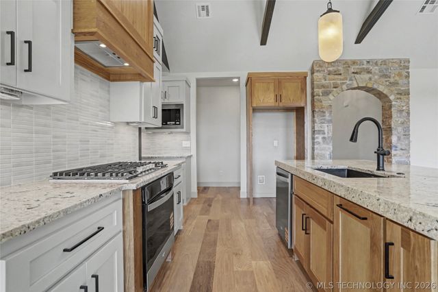 2740 E 135th Drive S, Bixby, OK 74008