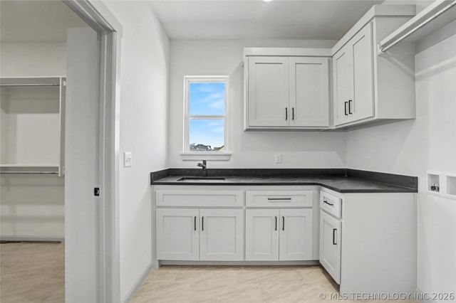 2740 E 135th Drive S, Bixby, OK 74008