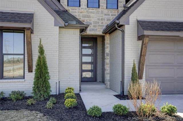 2740 E 135th Drive S, Bixby, OK 74008