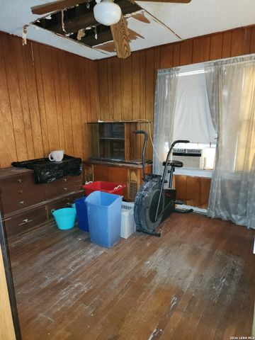 706 W Lullwood, San Antonio, TX 78212