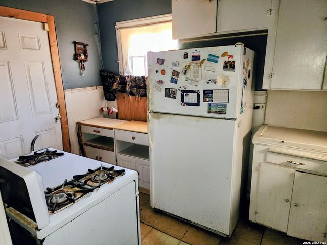 706 W Lullwood, San Antonio, TX 78212