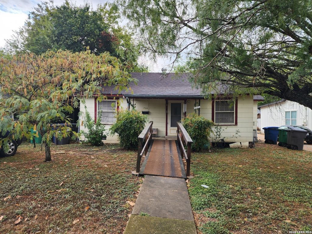 706 W Lullwood, San Antonio, TX 78212