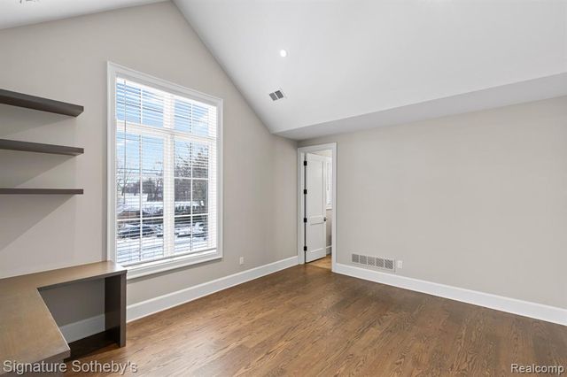 1295 Lakeside Drive, Birmingham, MI 48009