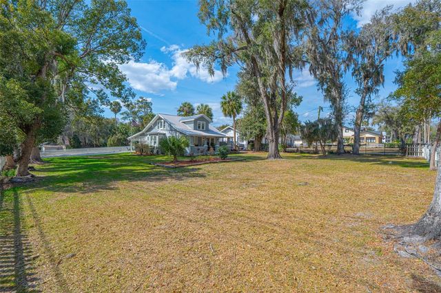 301 N OAK AVENUE, Orange City, FL 32763