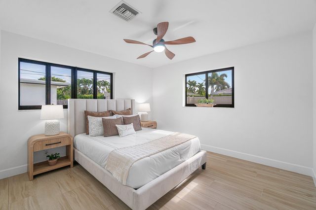 2538 SW 13th Court, Boynton Beach, FL 33426