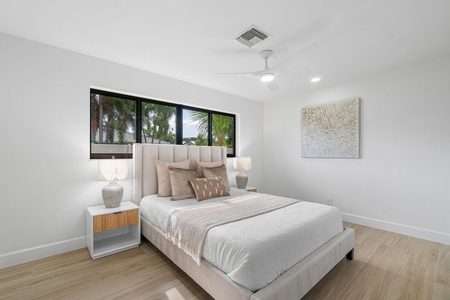 2538 SW 13th Court, Boynton Beach, FL 33426