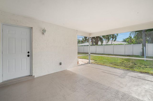 2538 SW 13th Court, Boynton Beach, FL 33426