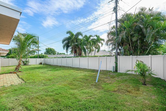 2538 SW 13th Court, Boynton Beach, FL 33426