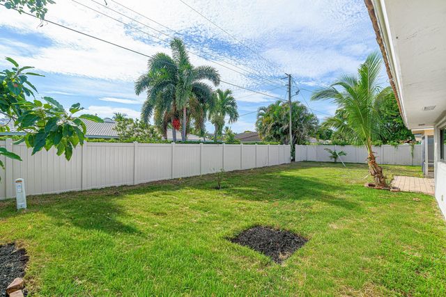 2538 SW 13th Court, Boynton Beach, FL 33426